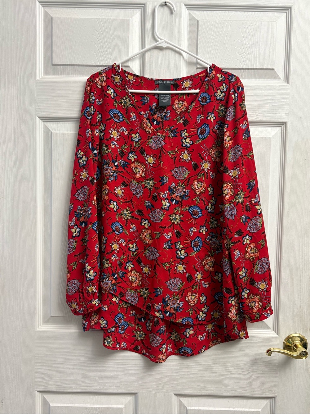 Women’s Chelsea & Theodore Red Floral Long-Sleeve Blouse